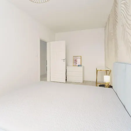 Fredry 2 Liliowy Apartment *