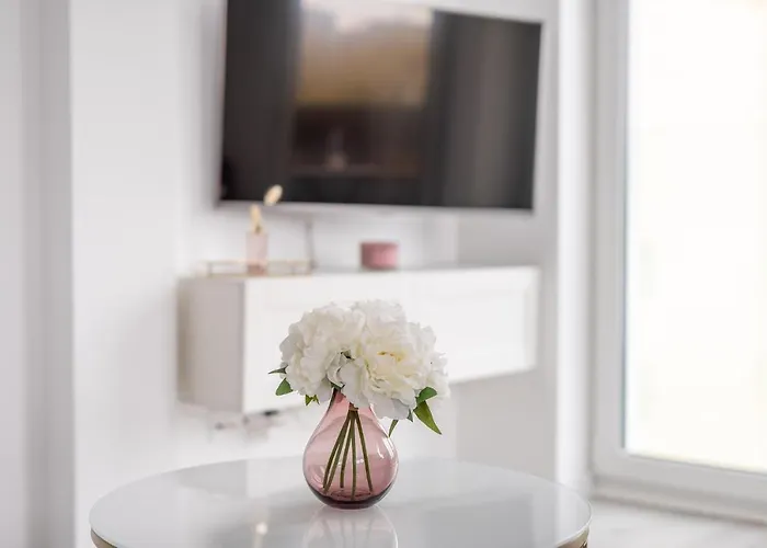 Apartament Fredry 2 Liliowy *