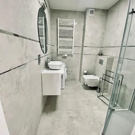 Fredry 2 Liliowy Apartament *